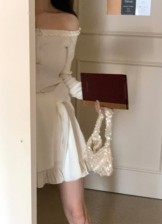 Floor off-shoulder tee