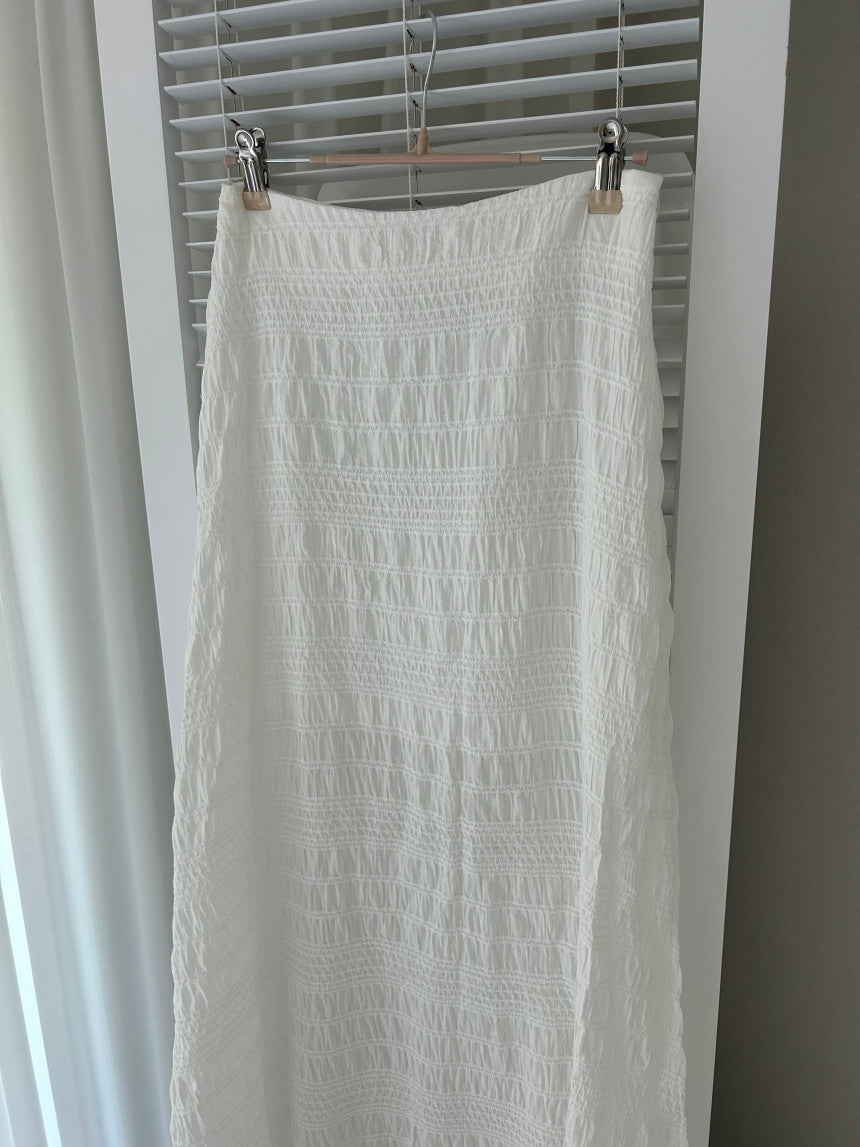 Slit long skirt