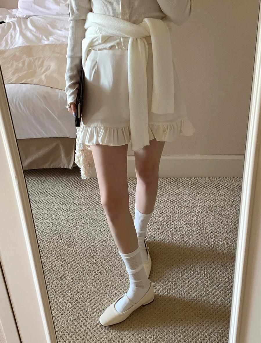 Floor off-shoulder tee