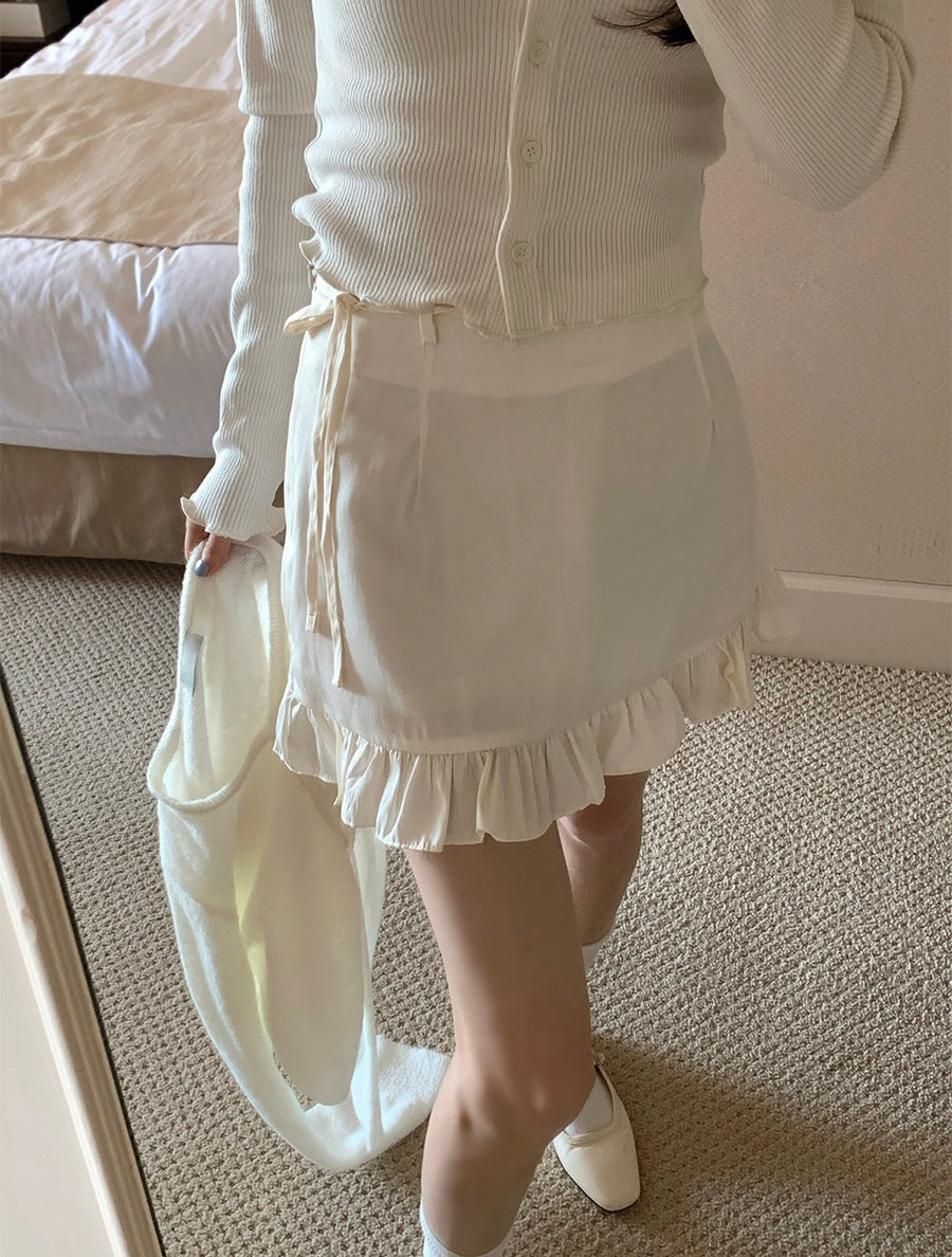 Floor off-shoulder tee