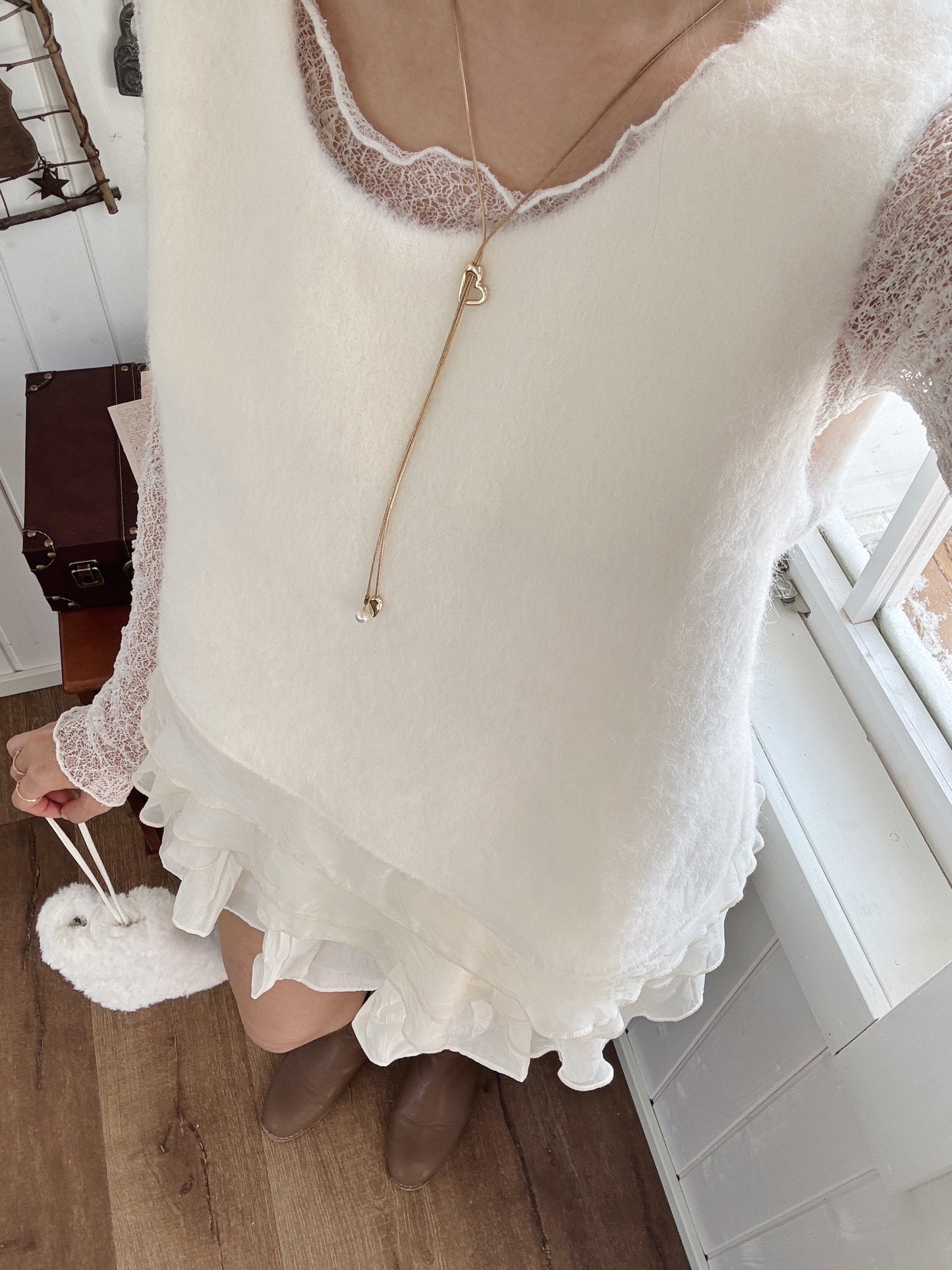 Softly, like snow top