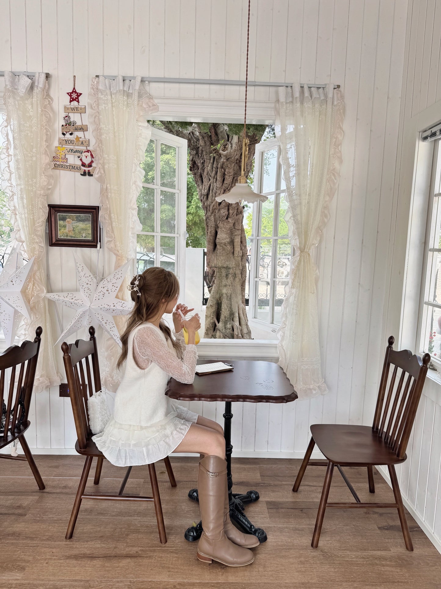 Softly, like snow top