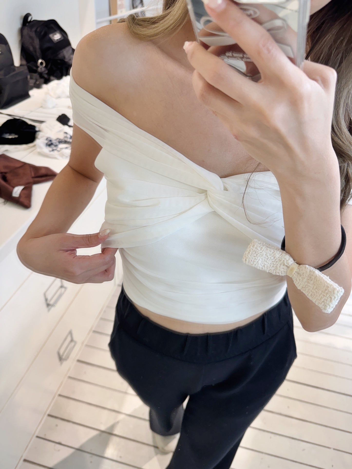 Air ribbon top