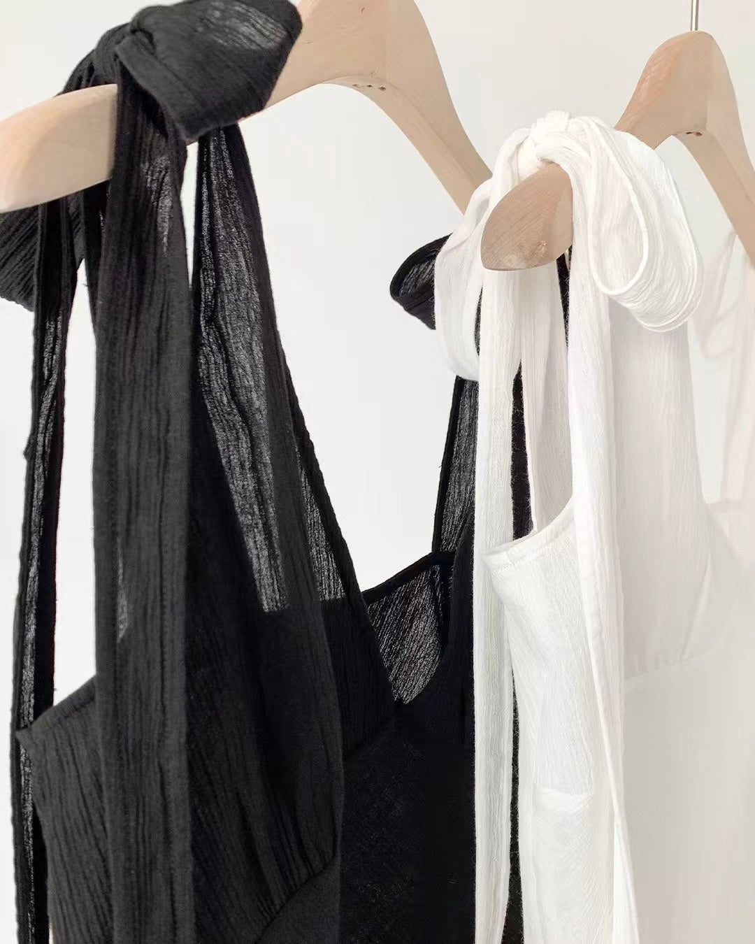 Yoru ribbon blouse(2 colors)