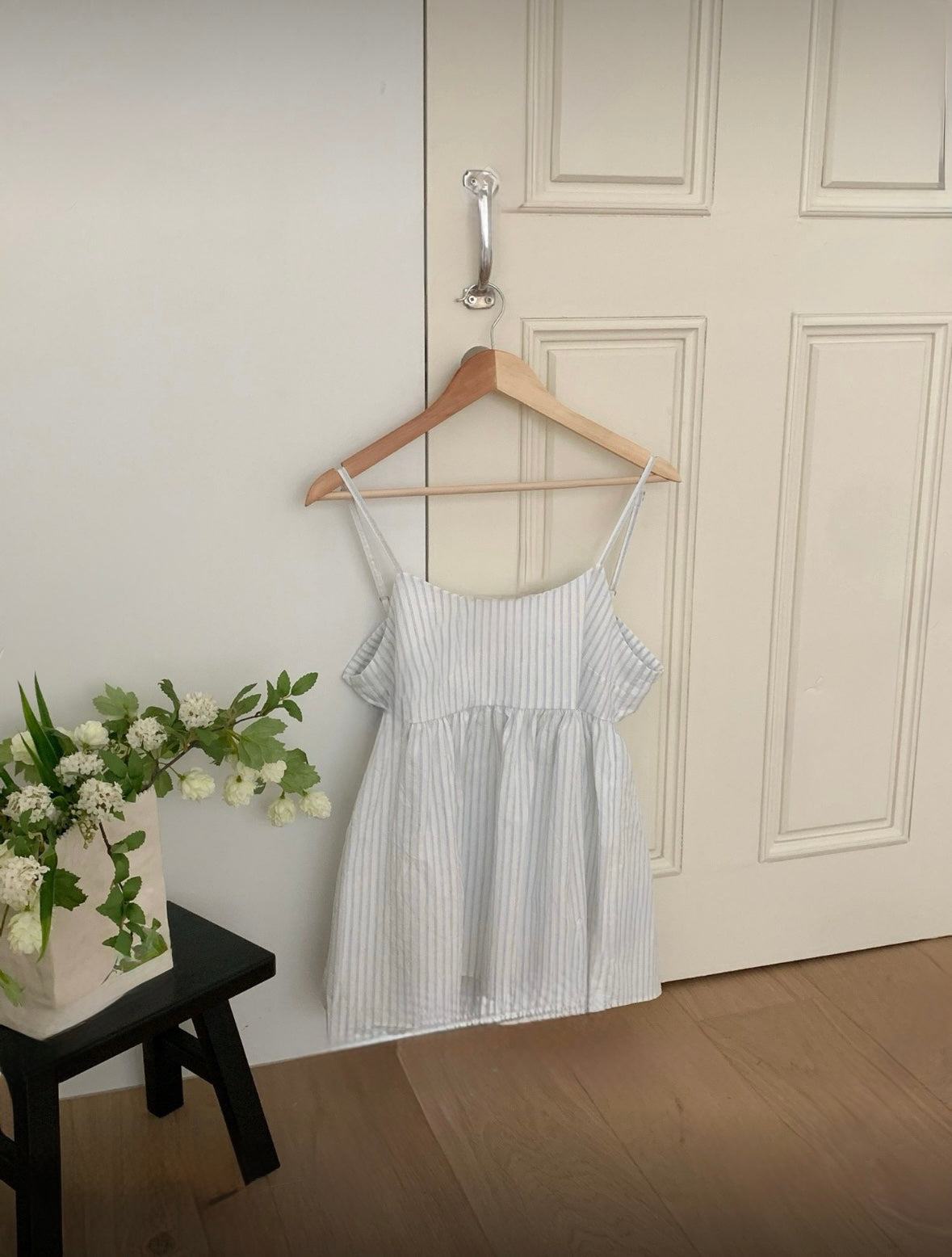 Natural bustier