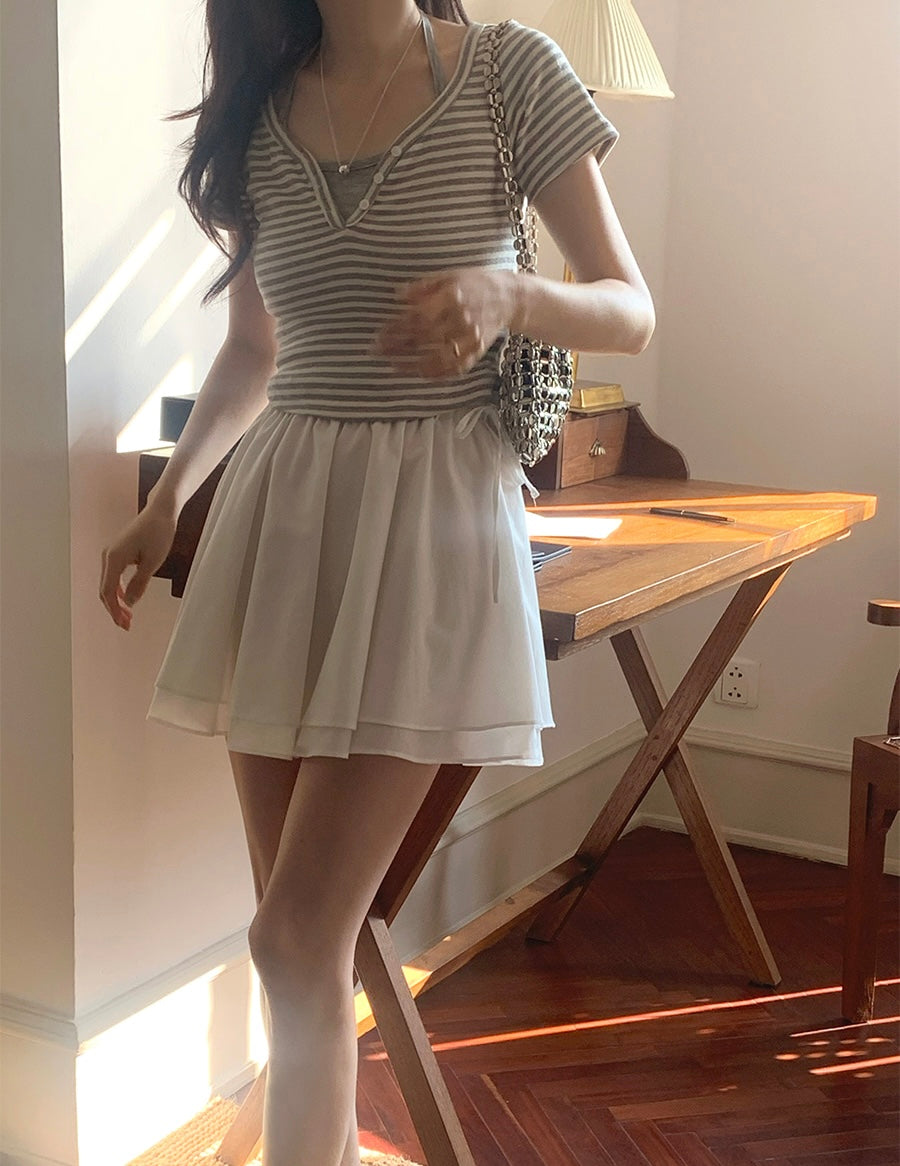Divine pleated skirt