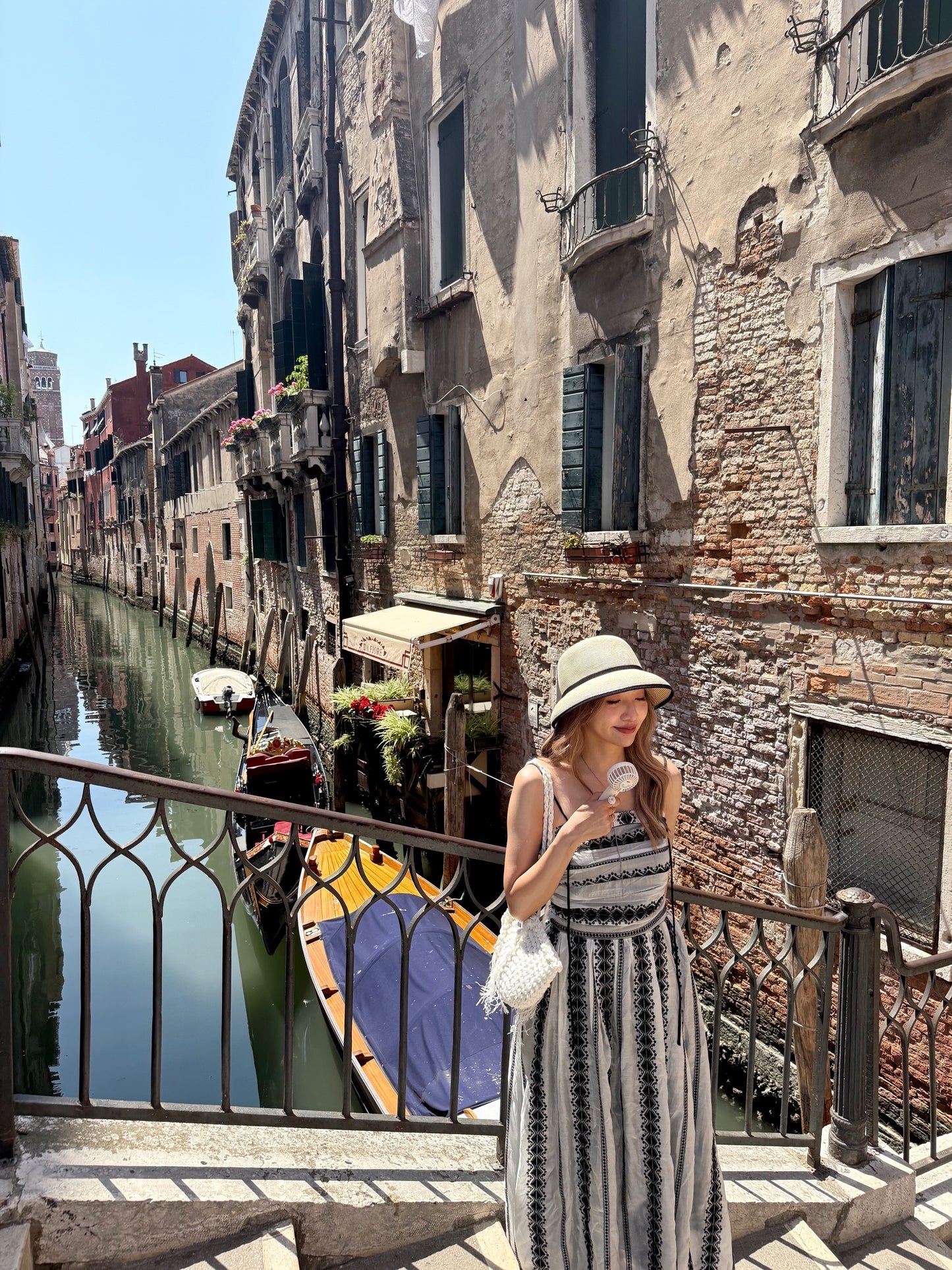 Gondola one-piece