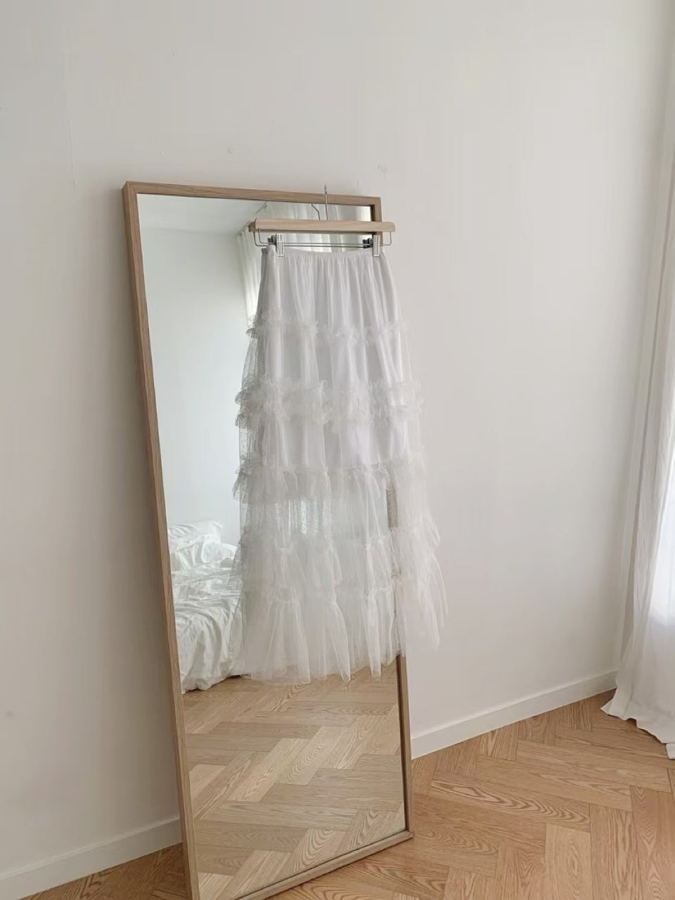 Swan see-through lace skirt(2 colors)